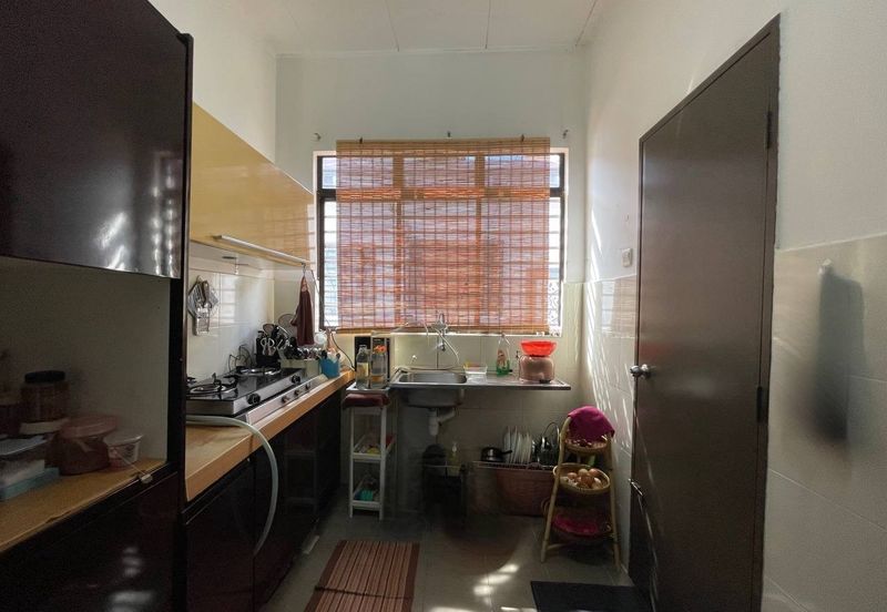 SINGLE STOREY TERRACE INTERMEDIATE HOUSE KRISTAL 2 BANDAR PUTERA 2 KLANG