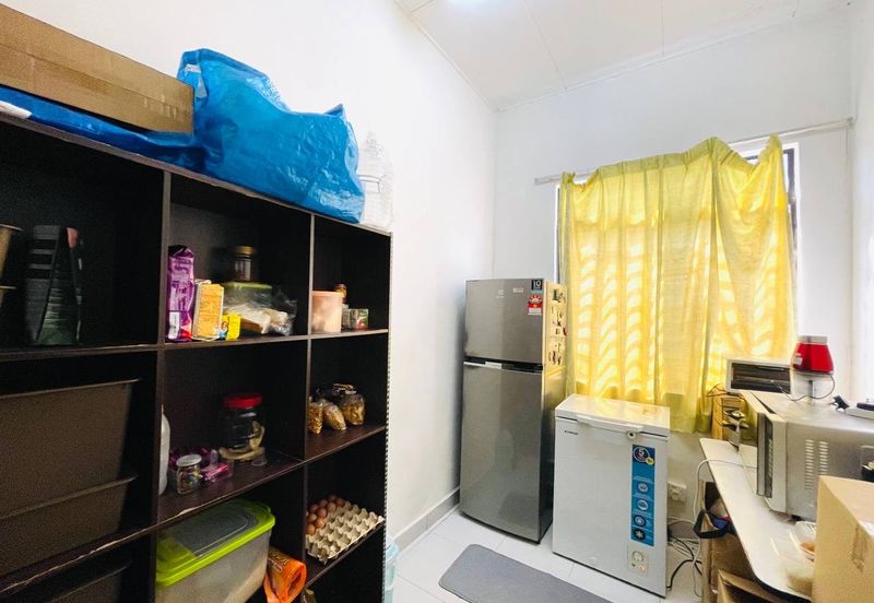 SINGLE STOREY TERRACE INTERMEDIATE HOUSE KRISTAL 2 BANDAR PUTERA 2 KLANG