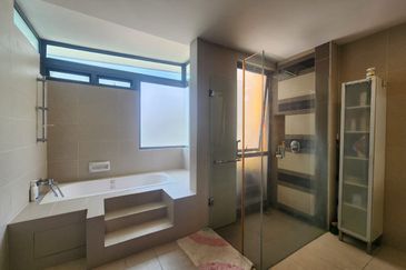 Bangi Lakehill Villas