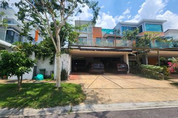 Bangi Lakehill Villas