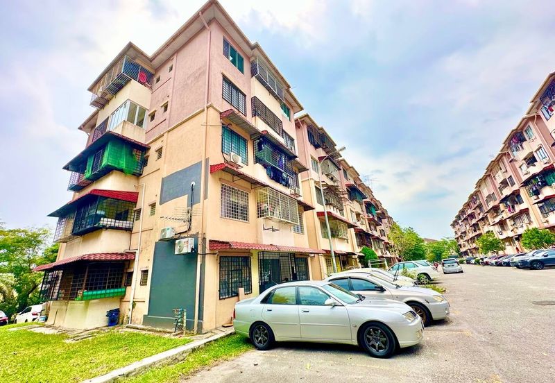 Pangsapuri Putra Impian, Taman Pinggiran Putra