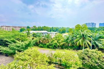 Pangsapuri Putra Impian, Taman Pinggiran Putra