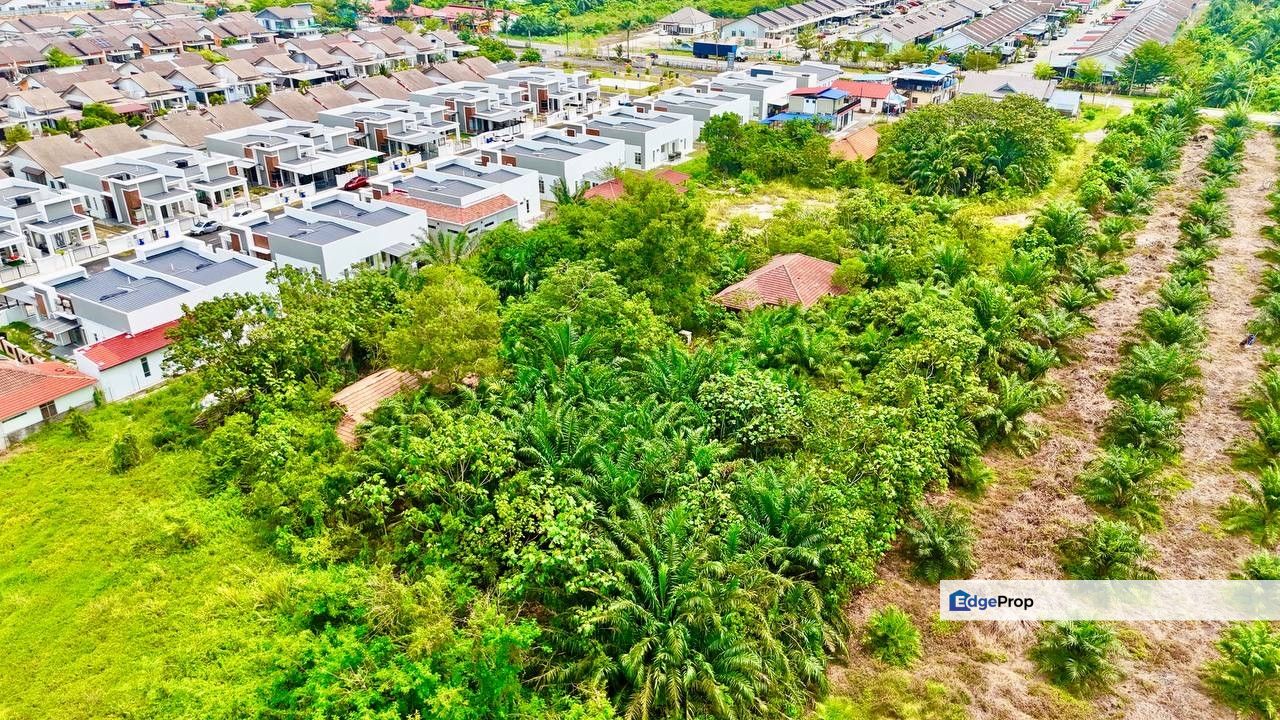 Tanah Lot Taman Bentara Telok Panglima Garang , Selangor, Telok Panglima Garang