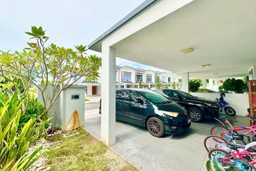 Parkfield Residences, Tropicana Heights