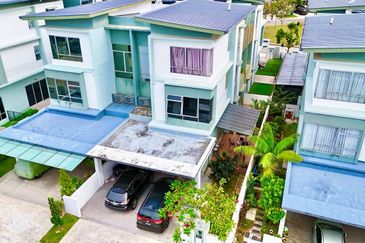 Parkfield Residences, Tropicana Heights