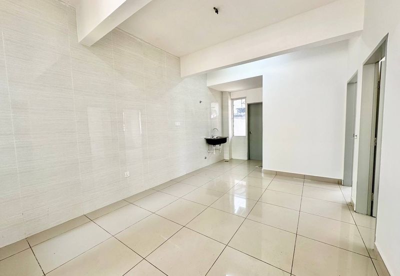 FACING OPEN Semi D Laman Sutera Seksyen U15 Shah Alam