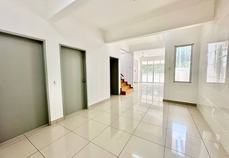 FACING OPEN Semi D Laman Sutera Seksyen U15 Shah Alam