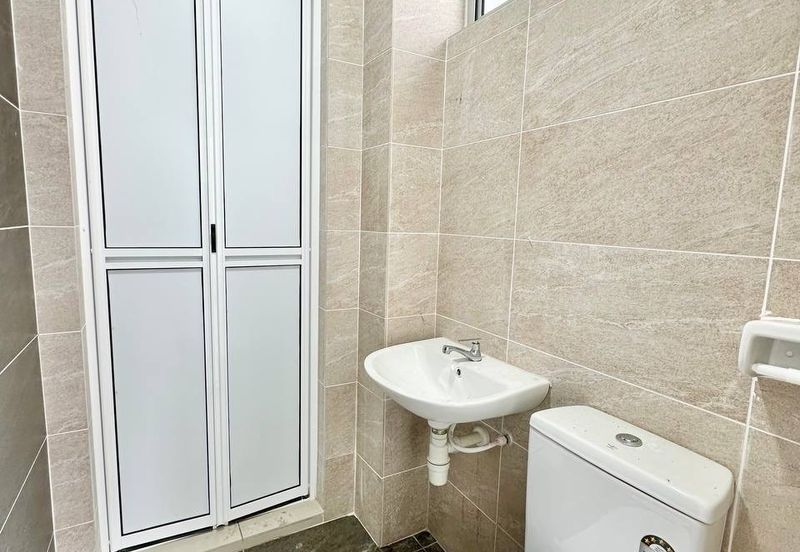 FACING OPEN Semi D Laman Sutera Seksyen U15 Shah Alam