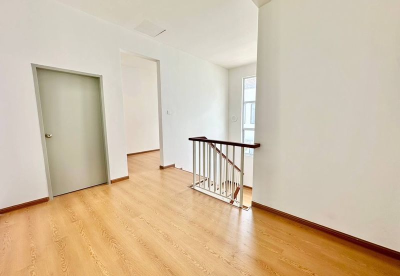 FACING OPEN Semi D Laman Sutera Seksyen U15 Shah Alam