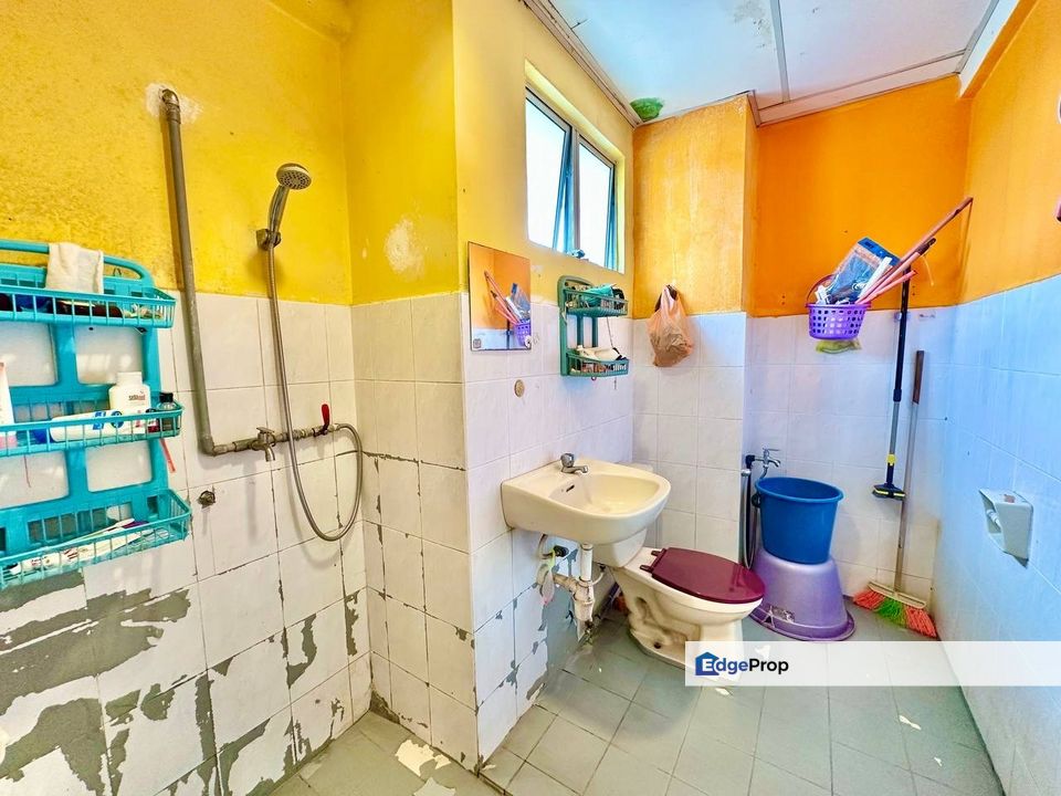 CORNER UNIT South City Condominium Block C Taman Serdang Perdana Seri Kembangan, Selangor, Seri Kembangan