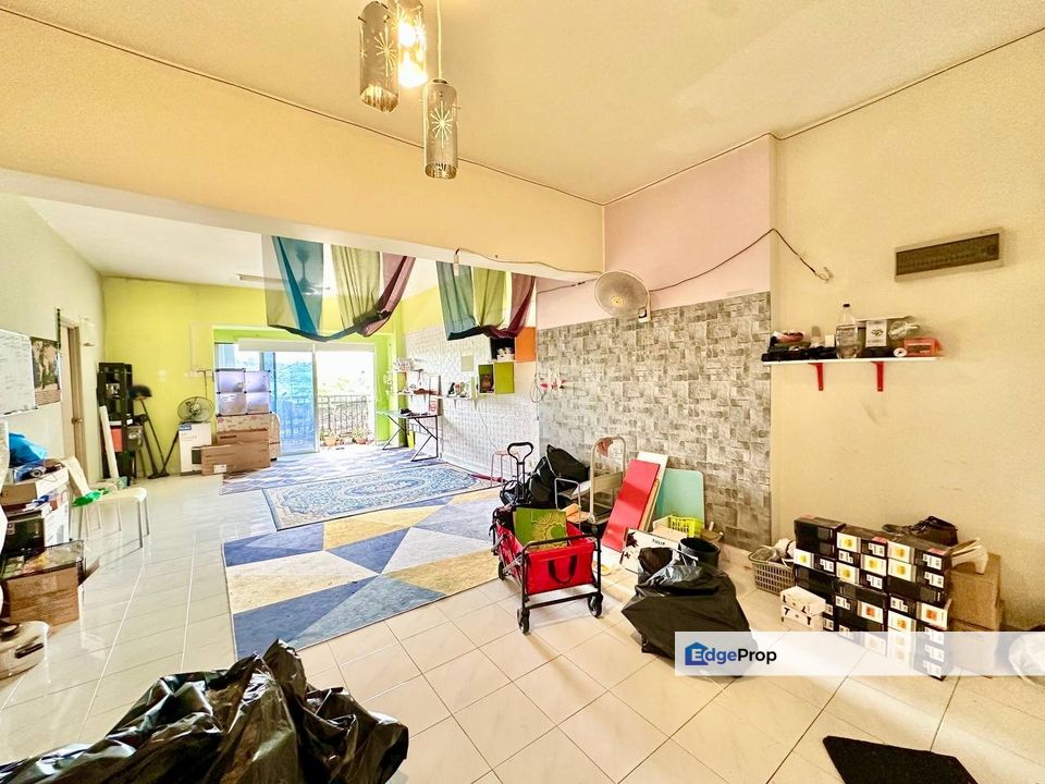 CORNER UNIT South City Condominium Block C Taman Serdang Perdana Seri Kembangan, Selangor, Seri Kembangan