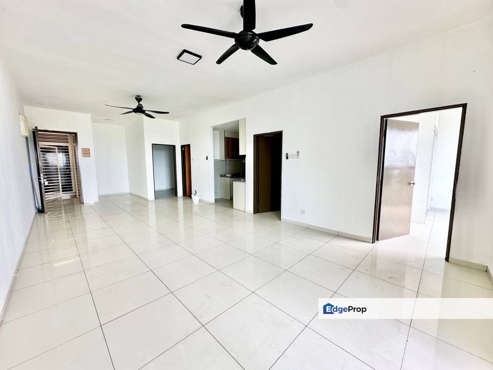 GOLFCOURSE VIEW ! Suria Putra Condominium Bukit Rahman Putra Sungai Buloh, Selangor, Bukit Rahman Putra