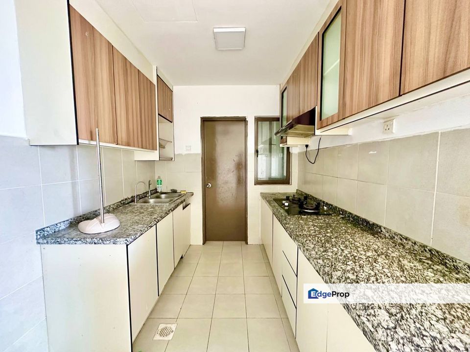 GOLFCOURSE VIEW ! Suria Putra Condominium Bukit Rahman Putra Sungai Buloh, Selangor, Bukit Rahman Putra