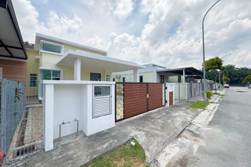 Single Storey Semi-D Taman Anggerik Permai 3 Lombong Timah Seksyen 29 Shah Alam 