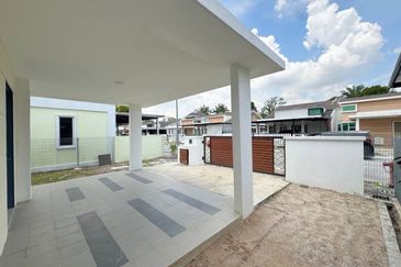 Single Storey Semi-D Taman Anggerik Permai 3 Lombong Timah Seksyen 29 Shah Alam 
