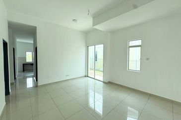 Single Storey Semi-D Taman Anggerik Permai 3 Lombong Timah Seksyen 29 Shah Alam 