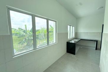Single Storey Semi-D Taman Anggerik Permai 3 Lombong Timah Seksyen 29 Shah Alam 