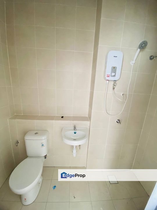 TO LET - RESIDENSI ADELIA 3 BANGI AVENUE KAJANG (Corner unit-Lampu & kipas siap pasang), Selangor, Hulu Langat