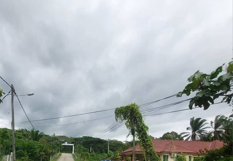 Tanah Lot Banglo Jasin Melaka   📍Kampung Tersusun Datuk M.Khidir Jasin Melaka 