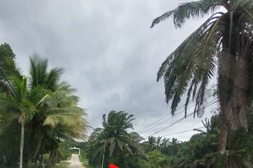 Tanah Lot Banglo Jasin Melaka   📍Kampung Tersusun Datuk M.Khidir Jasin Melaka 