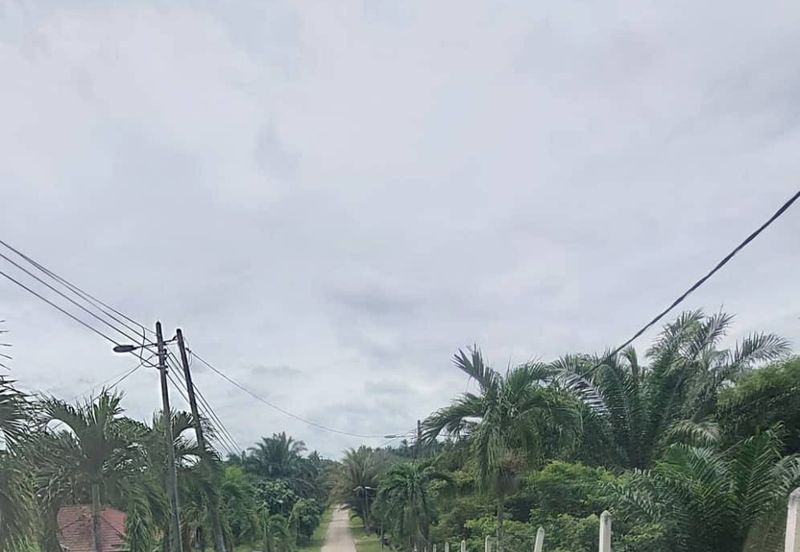 Tanah Lot Banglo Jasin Melaka   📍Kampung Tersusun Datuk M.Khidir Jasin Melaka 