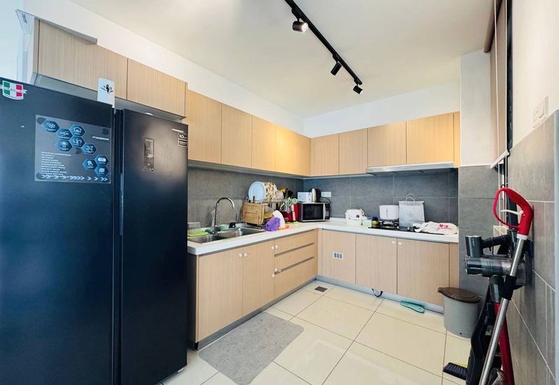 Lake Point Residence