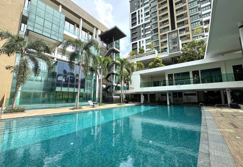 Lake Point Residence