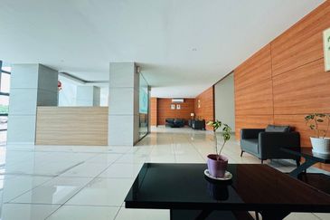 Lake Point Residence