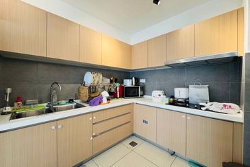 Lake Point Residence