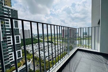 Lake Point Residence