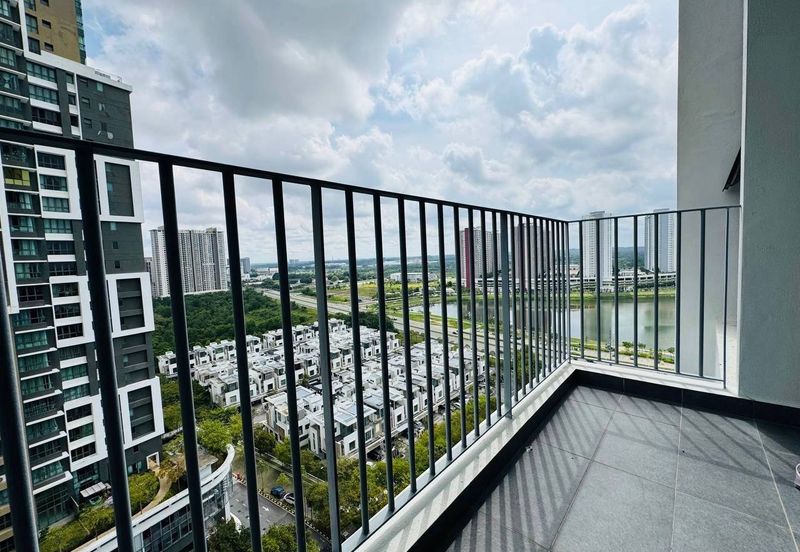 Lake Point Residence