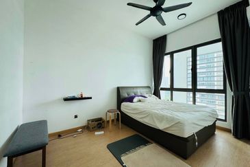 Lake Point Residence