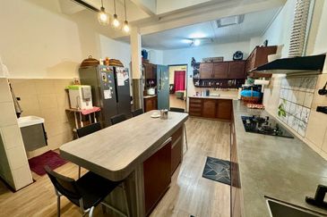 DOUBLE STOREY TERRACE HOUSE TAMAN WANGSA UKAY AMPANG. (near Giant Bukit Antarabangsa)