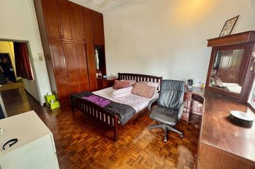 DOUBLE STOREY TERRACE HOUSE TAMAN WANGSA UKAY AMPANG. (near Giant Bukit Antarabangsa)