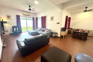 DOUBLE STOREY TERRACE HOUSE TAMAN WANGSA UKAY AMPANG. (near Giant Bukit Antarabangsa)