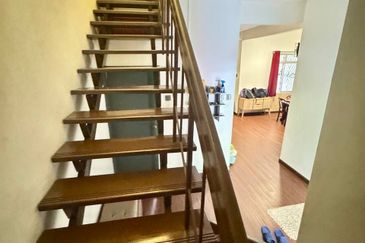 DOUBLE STOREY TERRACE HOUSE TAMAN WANGSA UKAY AMPANG. (near Giant Bukit Antarabangsa)