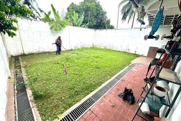 DOUBLE STOREY TERRACE HOUSE TAMAN WANGSA UKAY AMPANG. (near Giant Bukit Antarabangsa)