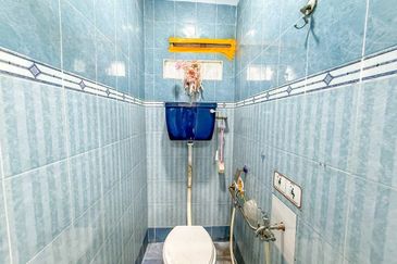 RENOVATED Double Storey Terrace Taman Selayang Indah, Selayang