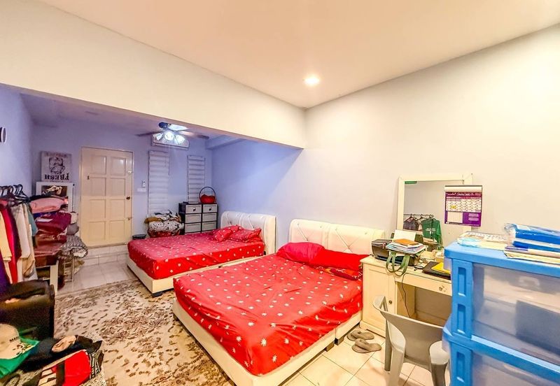 RENOVATED Double Storey Terrace Taman Selayang Indah, Selayang