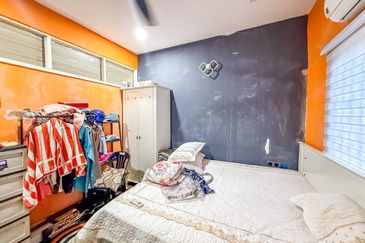 RENOVATED Double Storey Terrace Taman Selayang Indah, Selayang