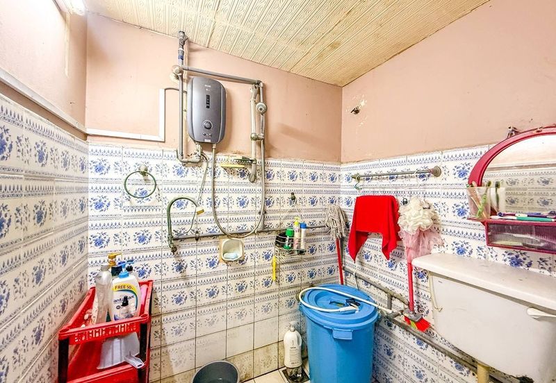 RENOVATED Double Storey Terrace Taman Selayang Indah, Selayang