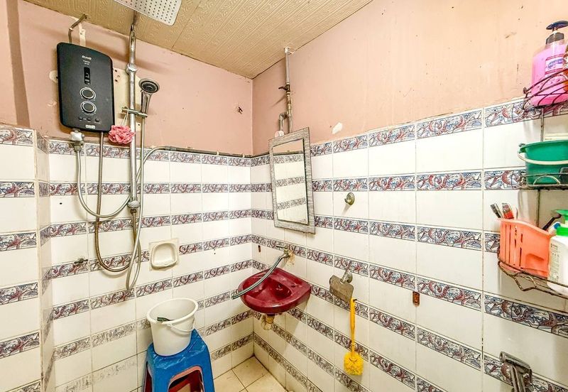 RENOVATED Double Storey Terrace Taman Selayang Indah, Selayang