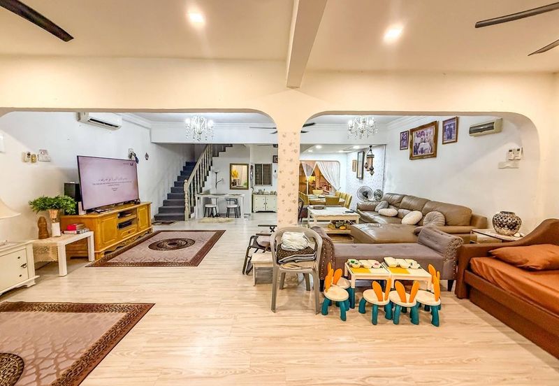 RENOVATED Double Storey Terrace Taman Selayang Indah, Selayang