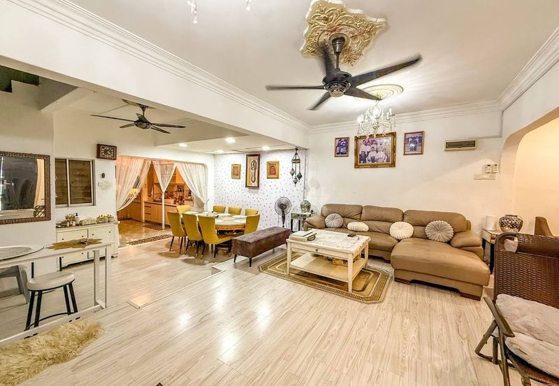 RENOVATED Double Storey Terrace Taman Selayang Indah, Selayang