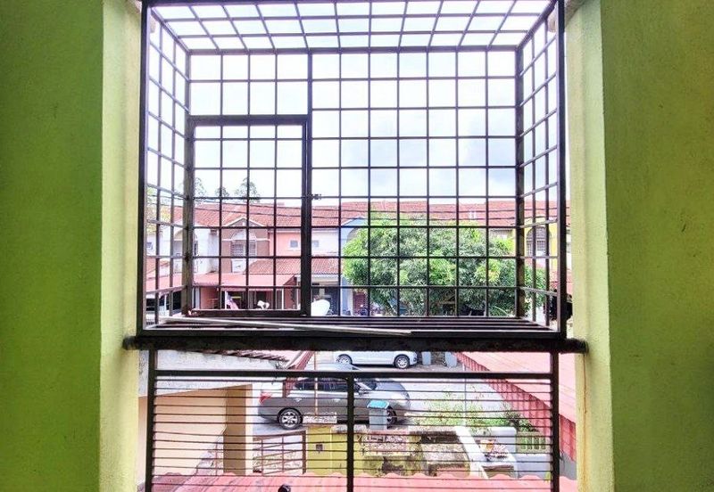 Bandar Springhill, Fasa E1