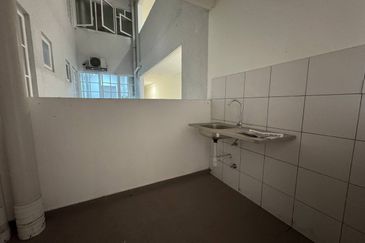 Tuan 2egacy (Tuan Residency 2)