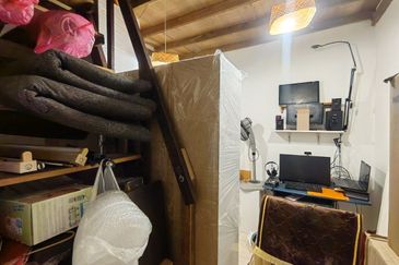 Renovated | Single Storey Terrace Taman Mawar, Bandar Baru salak Tinggi