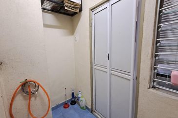 Angsana Apartment @ Taman Raintree