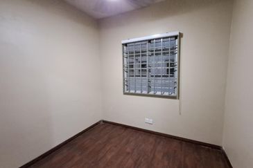 Angsana Apartment @ Taman Raintree