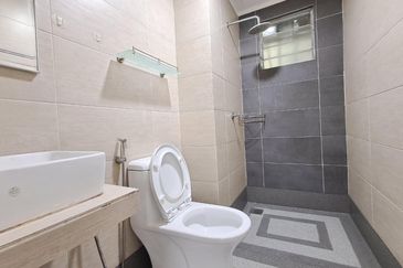 Angsana Apartment @ Taman Raintree